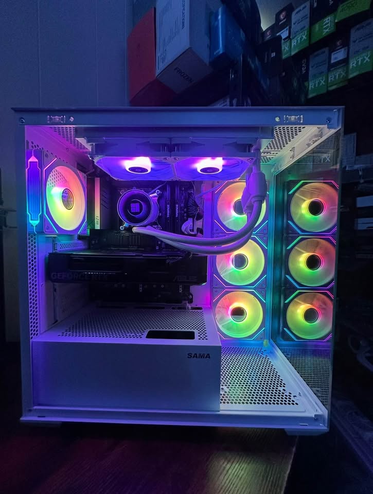 RTX 5070 12GB, Ryzen 7 7800X3D, 32GB DDR5, 1TB NVMe SSD, B650 Gaming PC