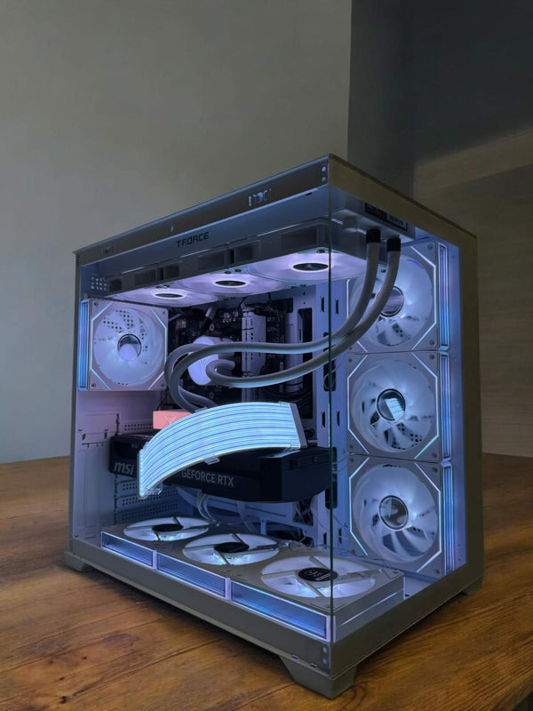 RTX 5070 12GB, Ryzen 7 7800X3D, 32GB DDR5, 1TB NVMe, Gigabyte B650 Gaming PC